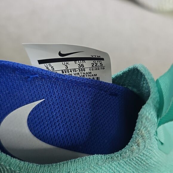 Nike Epic Phantom React Flyknit Running Shoes Mint BV0415-300 Women US Sz 5.5 - Picture 10 of 10